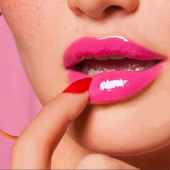 LIME CRIME Wet Cherry Ultra Shiny Lip Gloss SOUR CHERRY *RETIRED* - Picture 2 of 15